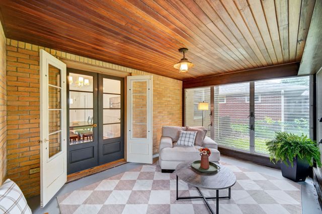 2814 48th Place, Des Moines, IA 50310