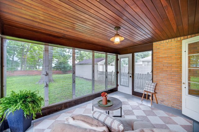 2814 48th Place, Des Moines, IA 50310