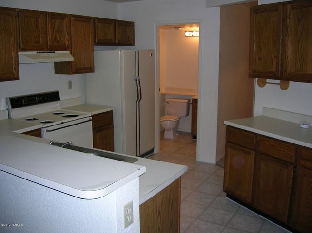 8645 N Auriga Way, Tucson, AZ 85742