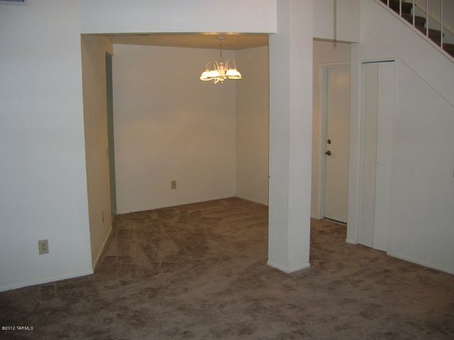 8645 N Auriga Way, Tucson, AZ 85742