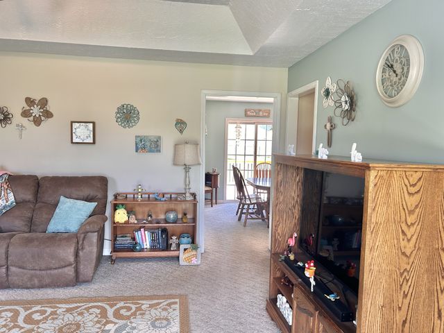 102 Boone Dr, Manchester, TN 37355