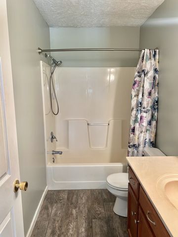 102 Boone Dr, Manchester, TN 37355