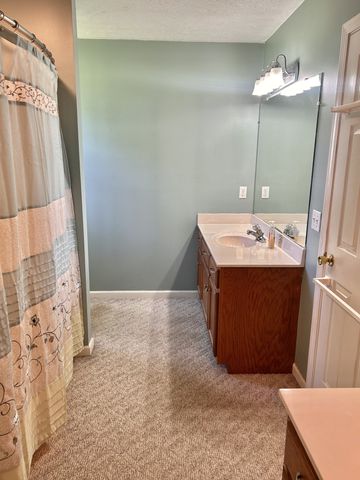 102 Boone Dr, Manchester, TN 37355