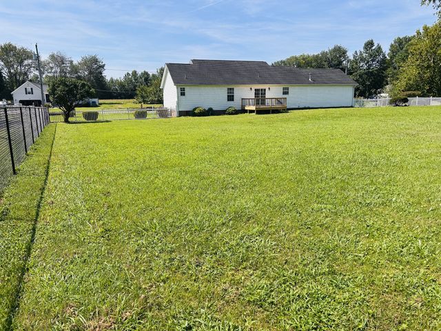 102 Boone Dr, Manchester, TN 37355