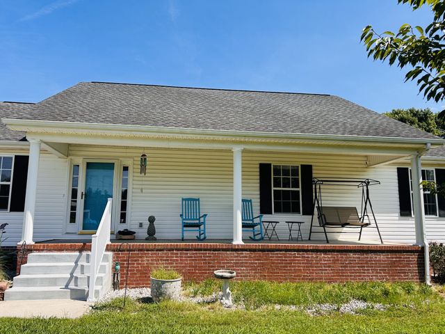 102 Boone Dr, Manchester, TN 37355