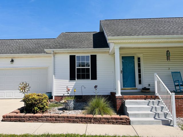 102 Boone Dr, Manchester, TN 37355