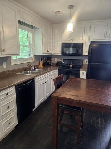 6635 King George Way, Morrow, GA 30260