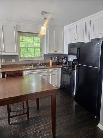6635 King George Way, Morrow, GA 30260