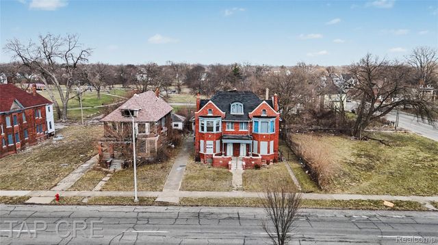 1092 E Grand Boulevard, Detroit, MI 48207
