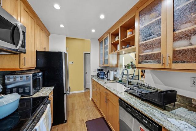 2247 Armada Way, San Mateo, CA 94404
