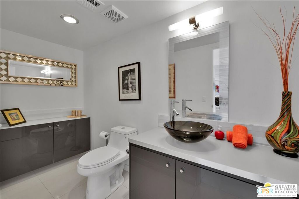 Image 14 of property listing at 1109 E Mesquite Avenue, Palm Springs, CA 92264