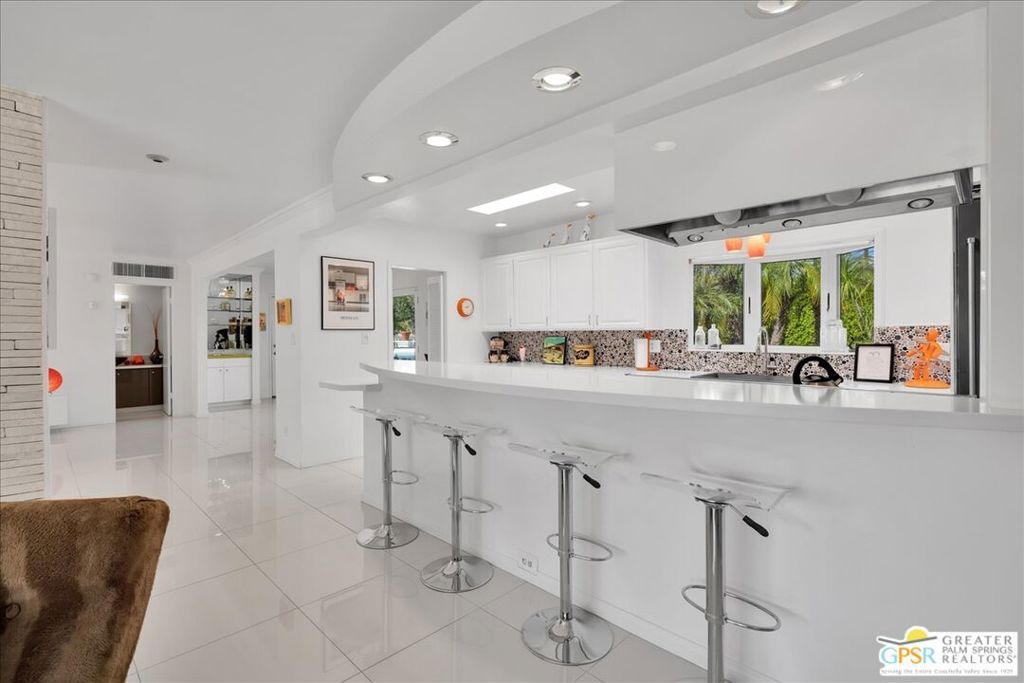 Image 20 of property listing at 1109 E Mesquite Avenue, Palm Springs, CA 92264