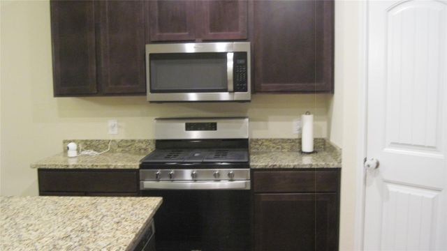 2304 Three Wood Way, Navasota, TX 77868