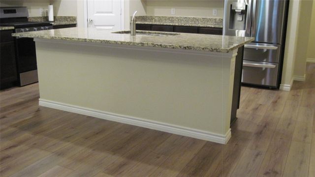 2304 Three Wood Way, Navasota, TX 77868