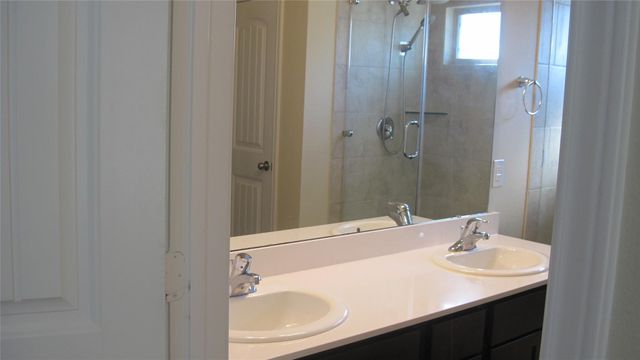 2304 Three Wood Way, Navasota, TX 77868