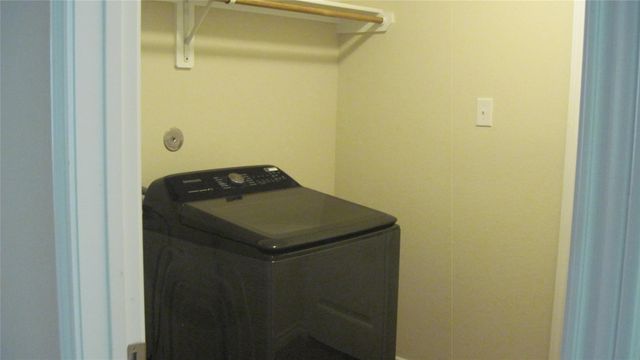 2304 Three Wood Way, Navasota, TX 77868