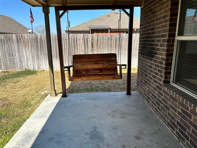 2304 Three Wood Way, Navasota, TX 77868