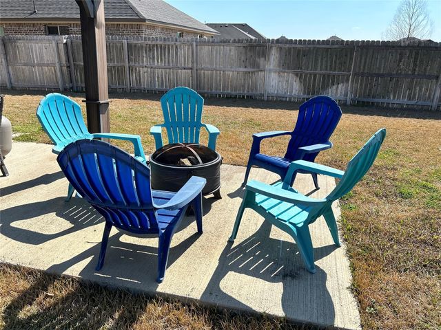 2304 Three Wood Way, Navasota, TX 77868