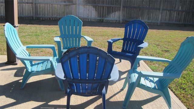 2304 Three Wood Way, Navasota, TX 77868