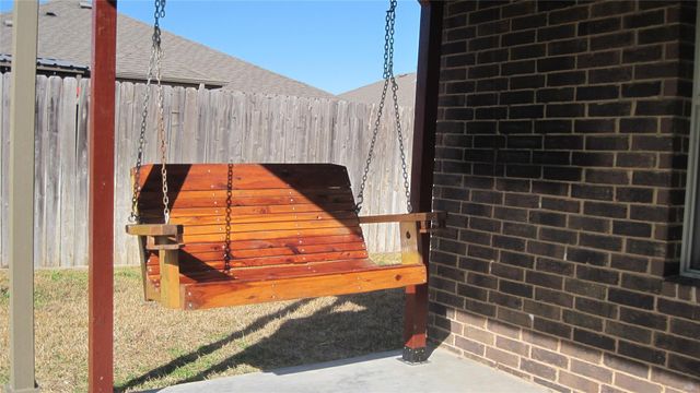 2304 Three Wood Way, Navasota, TX 77868