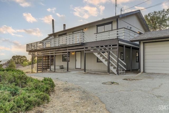 24501 Pueblo Court, Tehachapi, CA 93561