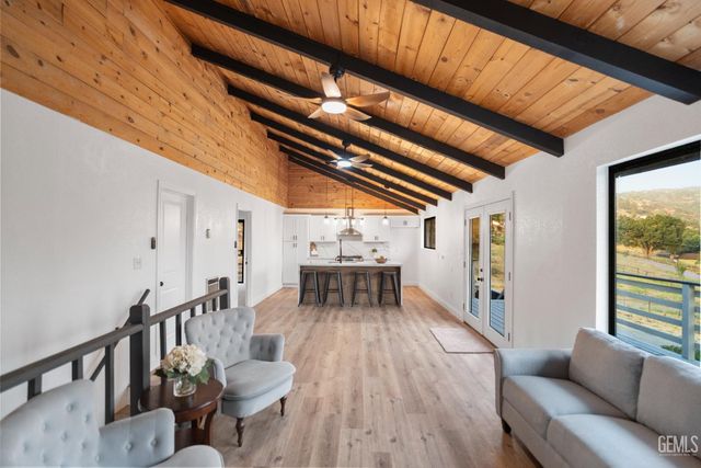 24501 Pueblo Court, Tehachapi, CA 93561