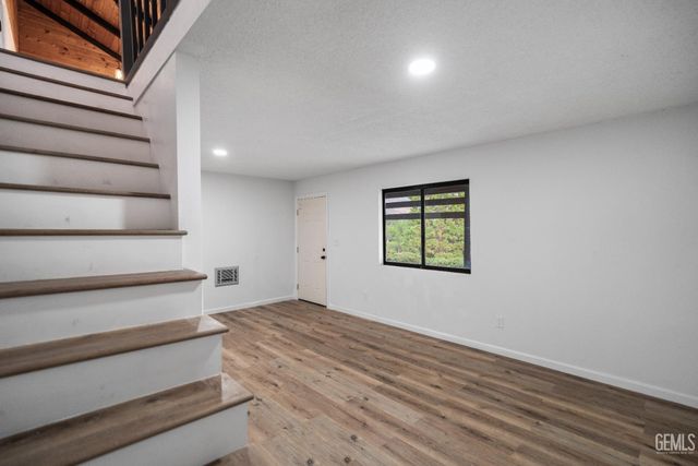 24501 Pueblo Court, Tehachapi, CA 93561