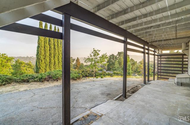 24501 Pueblo Court, Tehachapi, CA 93561