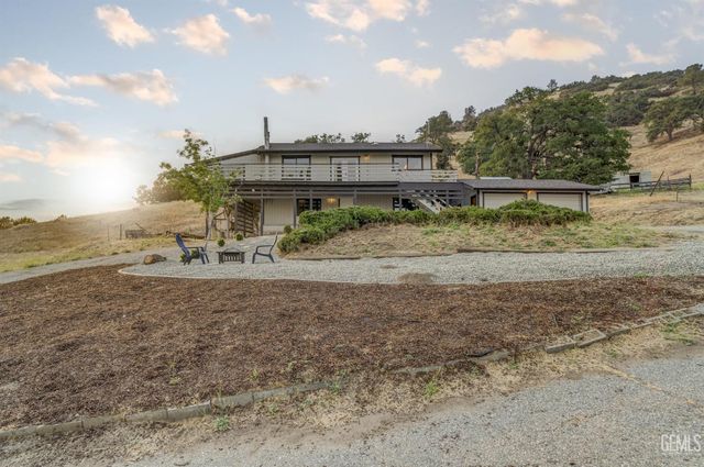 24501 Pueblo Court, Tehachapi, CA 93561