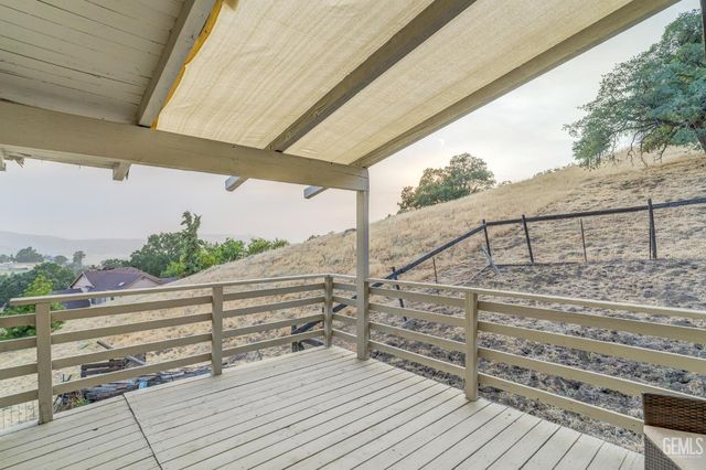 24501 Pueblo Court, Tehachapi, CA 93561