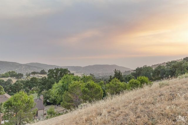 24501 Pueblo Court, Tehachapi, CA 93561