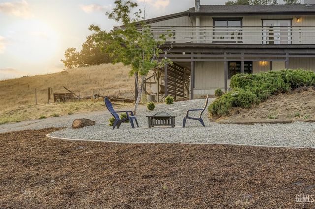 24501 Pueblo Court, Tehachapi, CA 93561