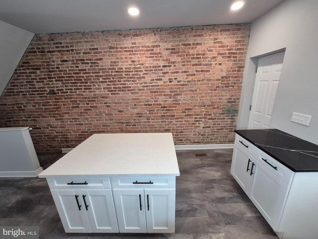 3103 E MONUMENT ST, Baltimore, MD 21205