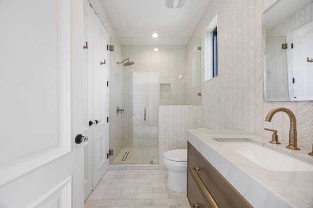 1496 Buffalo Gap RD, Lakeway, TX 78734