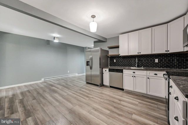 128 E BROAD ST, Tamaqua, PA 18252