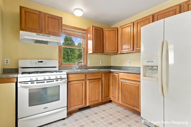 3848 E Solon Road, Richmond, IL 60071