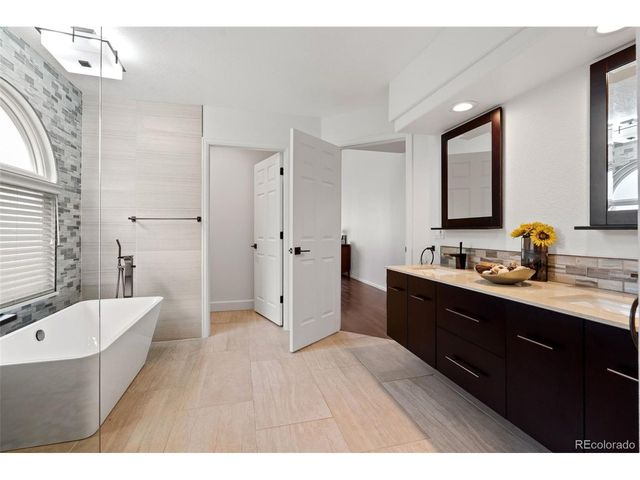 9838 Cypress Point Cir, Lone Tree, CO 80124