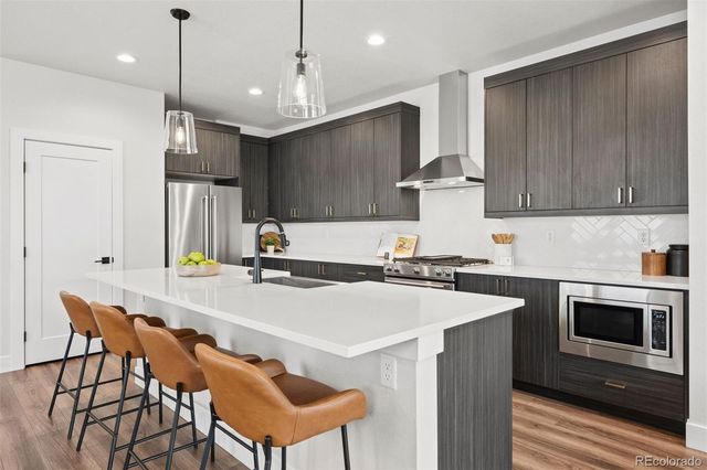 21642 E 60th Avenue, Aurora, CO 80019