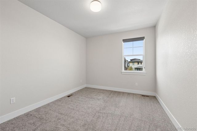 21642 E 60th Avenue, Aurora, CO 80019