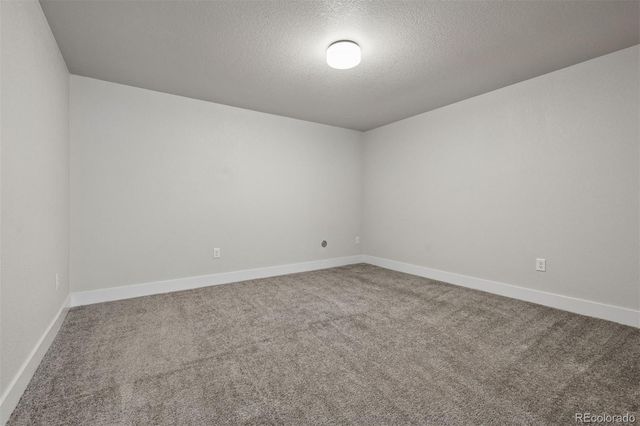 21642 E 60th Avenue, Aurora, CO 80019