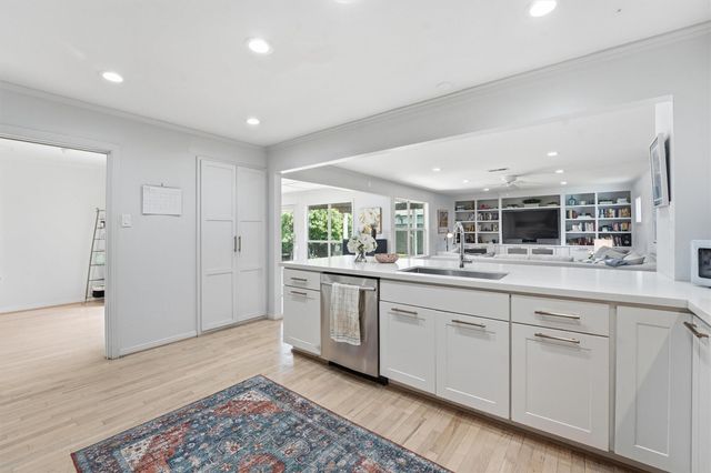 1006 Prince Street, Houston, TX 77008