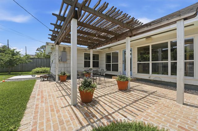 1006 Prince Street, Houston, TX 77008