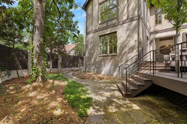 1127A Glendale Ln, Nashville, TN 37204