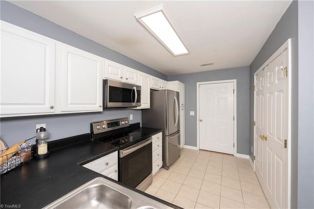 3916 Creekside Court, Winston-salem, NC 27127