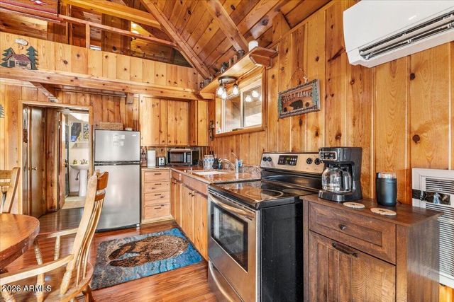 5437 SHOW LOW LAKE Road, Lakeside, AZ 85929