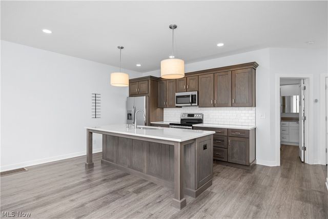 2059 W 34th Place, Cleveland, OH 44113