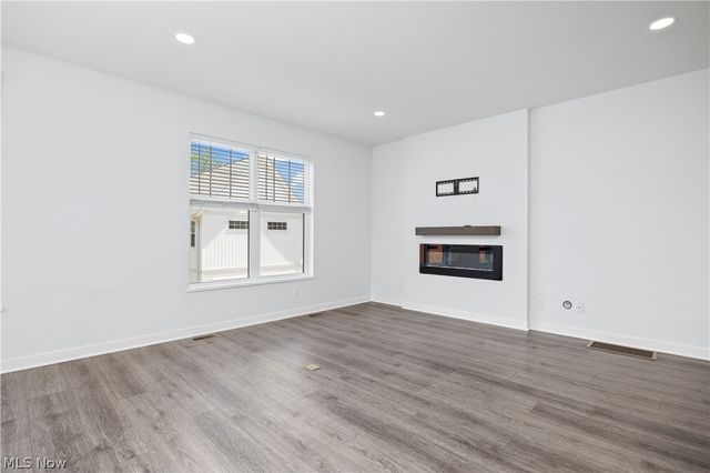 2059 W 34th Place, Cleveland, OH 44113