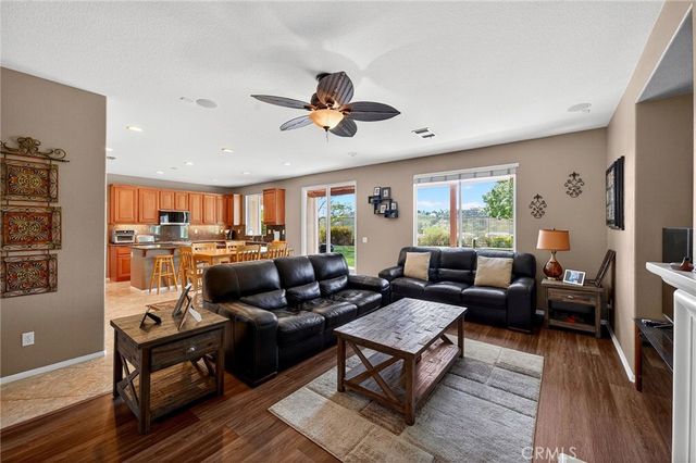 35667 Bowervine Place, Murrieta, CA 92562