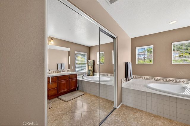 35667 Bowervine Place, Murrieta, CA 92562