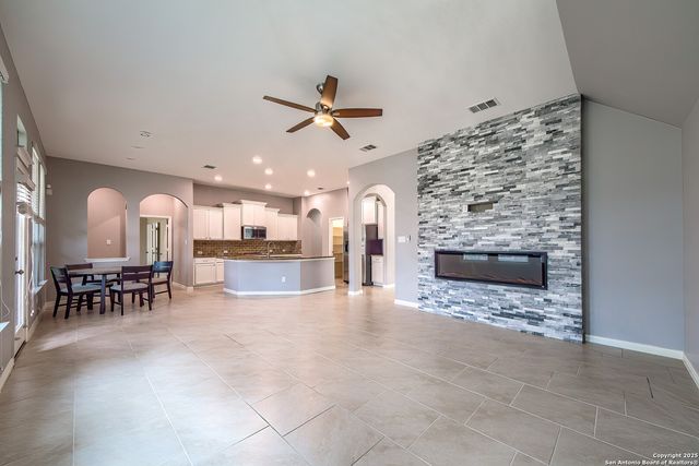 726 Firenze, San Antonio, TX 78245